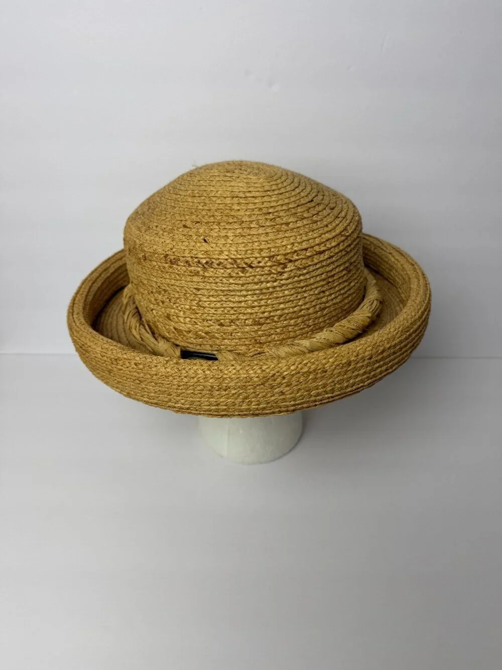 Hat 100% Raffia    22 1/4